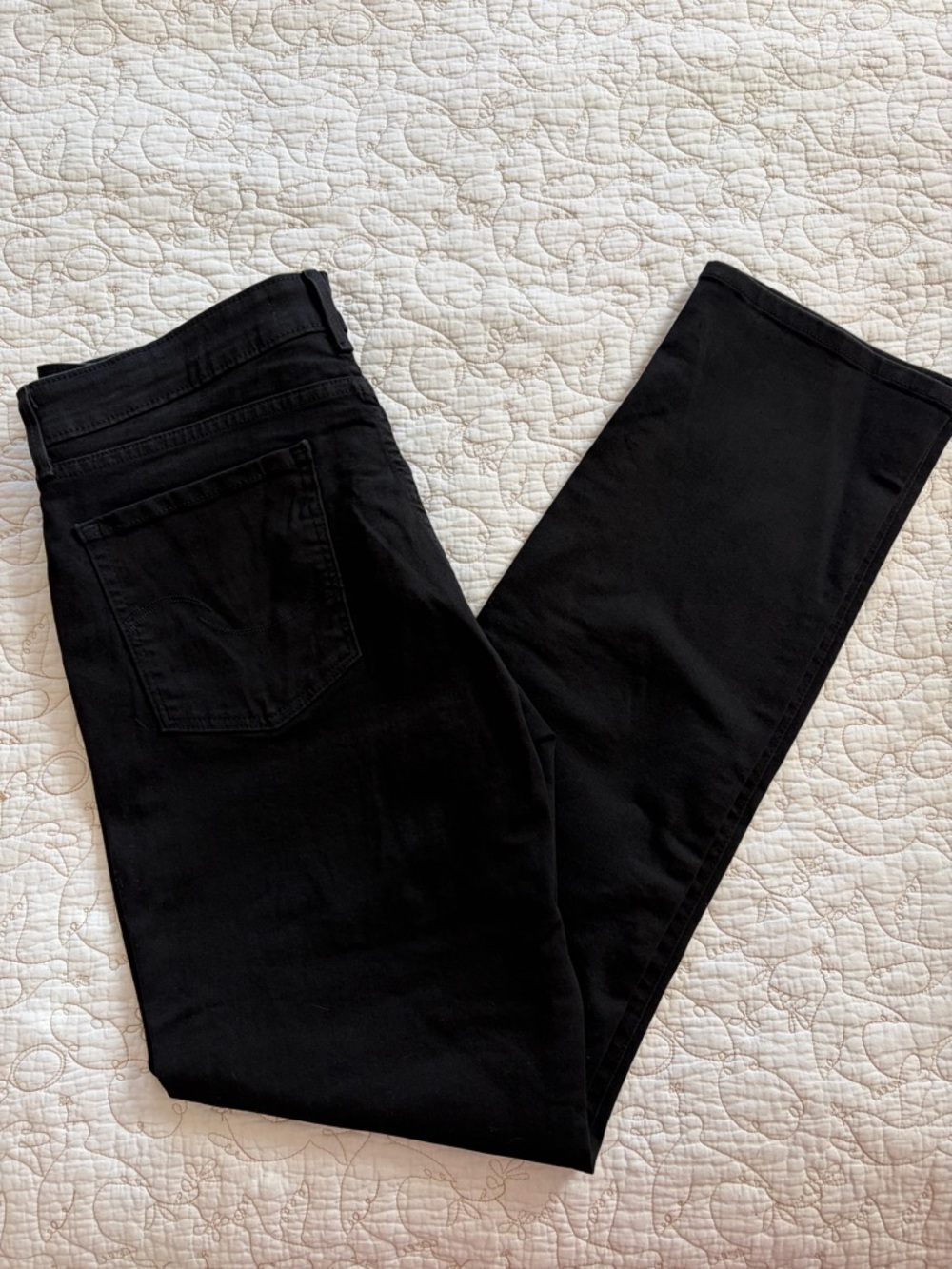 Levi Totally Shaping Straight Black Jeans 14L